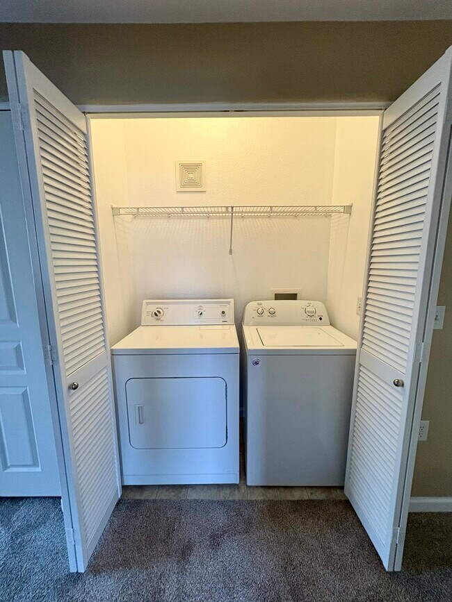 Building Photo - 10311 W Girton Dr