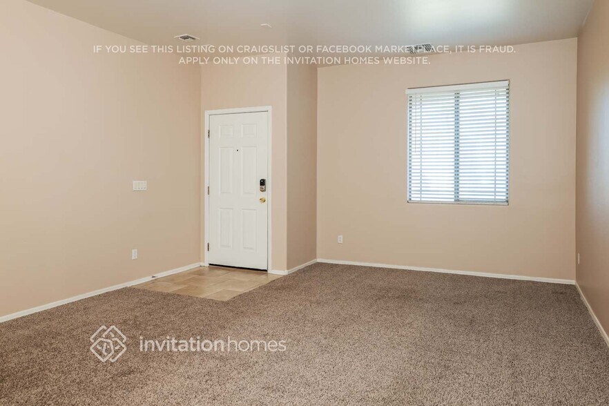 Building Photo - 6805 S 70th Dr