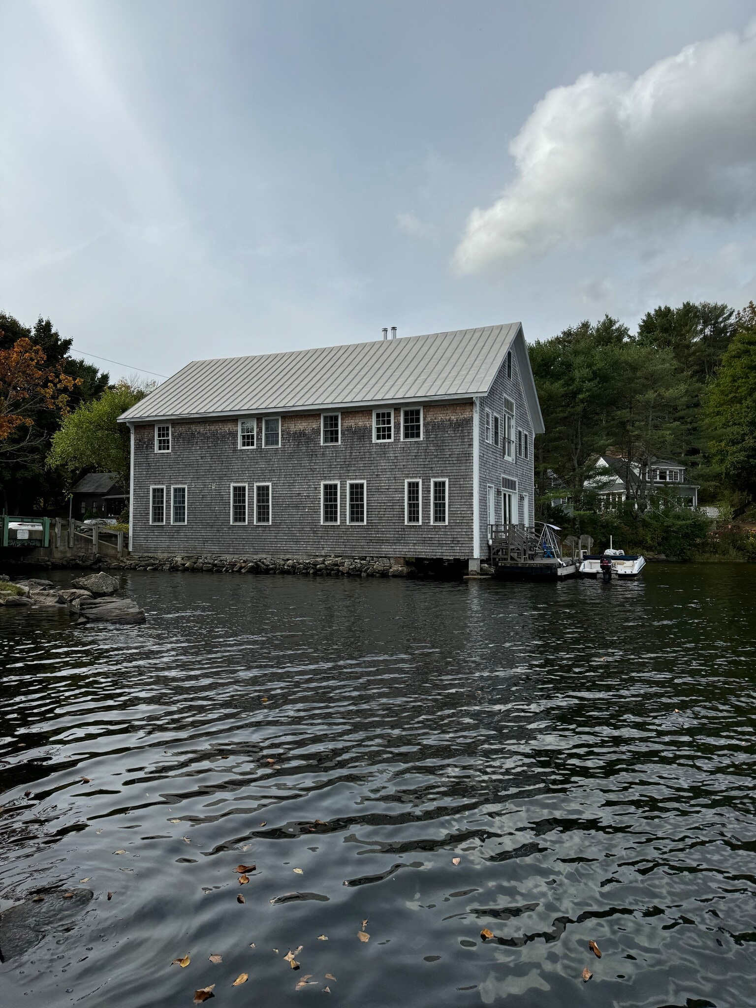 Building Photo - 3 Pond Rd