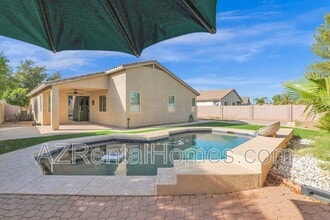 Building Photo - 2190 E Augusta Ave