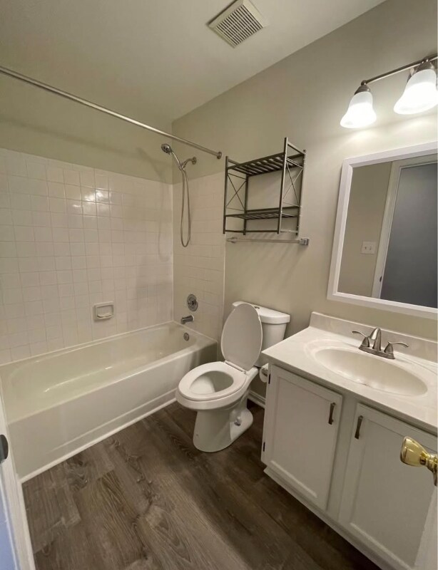 Building Photo - 2950 Strauss Terrace