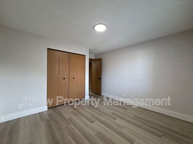Building Photo - 2384 N 44th St
