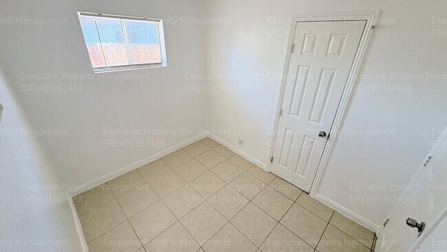 Building Photo - 2 bedroom 1 bathroom home near 34th St/ Chester Ave