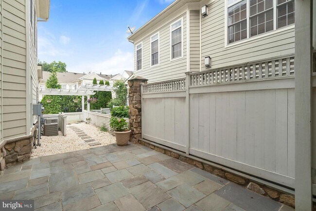 Building Photo - 43493 Millwright Terrace