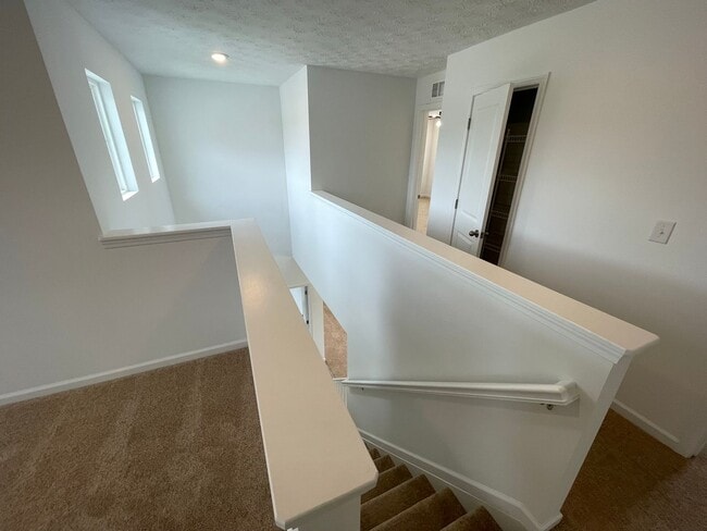Building Photo - East Jefferson County New Home For Rent