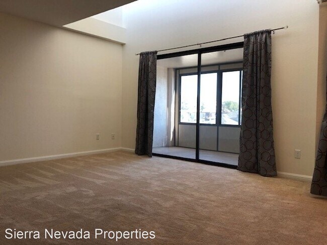 Building Photo - 2 br, 2 bath House - 3095 Lakeside dr #313