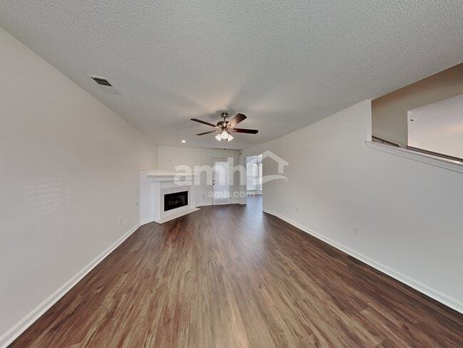 Building Photo - 2491 Hunters Pointe Dr
