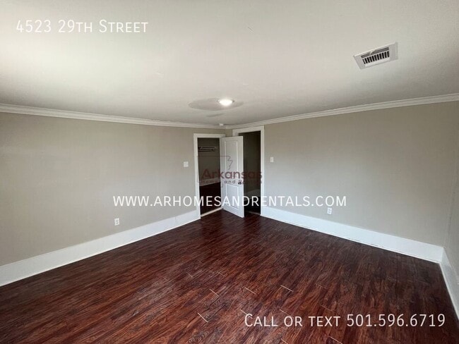 Building Photo - 4523 W 29th St