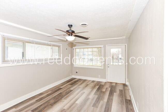 Building Photo - Coming soon! - Experience Urban Sophistica...