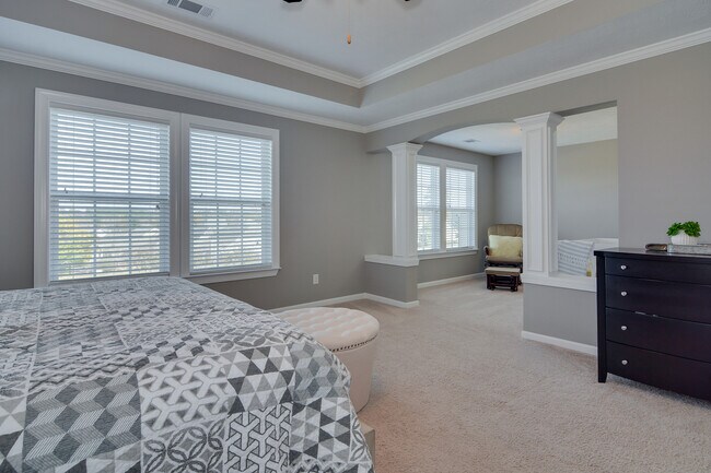 Building Photo - 1030 Ardrey Cir