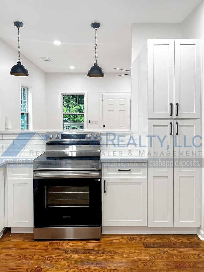 Building Photo - 1273 Oakland Terrace SW