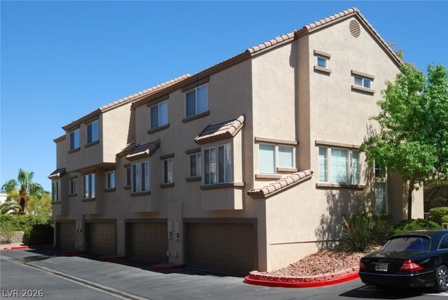 Building Photo - 8401 Tiger Woods Ave
