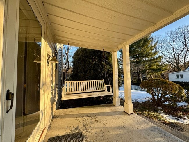 Building Photo - Historic Three Bedroom Home With Ample Outdoor Space - SHORT-TERM LEASE