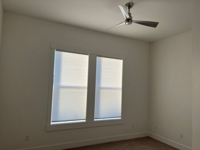 Building Photo - Custom 4 Bedroom + Office - Clover Creek Preserve