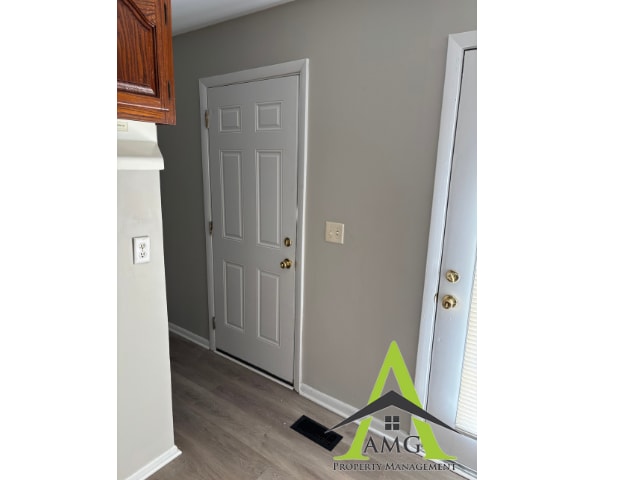 Building Photo - 8815 Calbert Ct