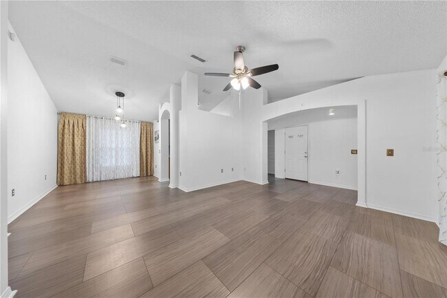 Building Photo - 308 Silver Pine Dr