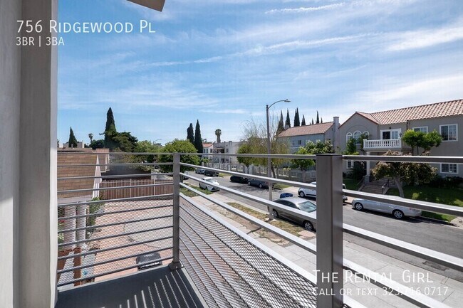 Building Photo - 756 N Ridgewood Pl