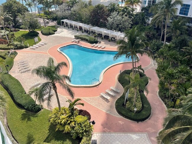 Building Photo - 3001 S Ocean Dr