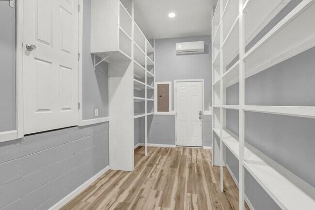 Building Photo - 244 Blue Creek Farms Drive
