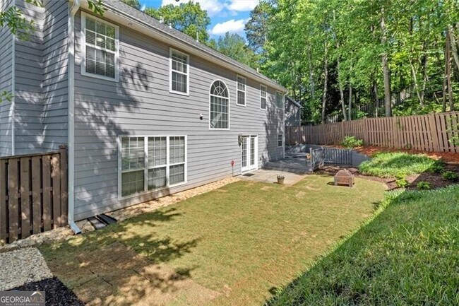 Building Photo - 4220 Hunters Green Way NE
