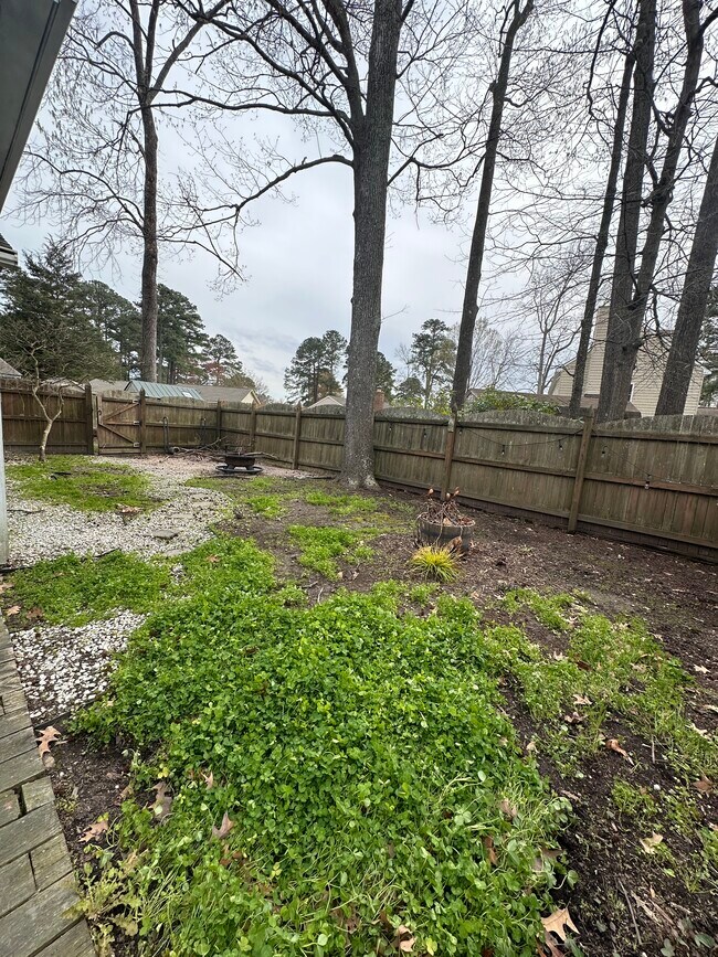 Building Photo - 3349 Kings Neck Dr