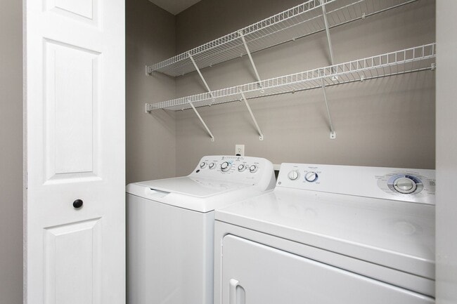 Building Photo - 3356 Tarleton W