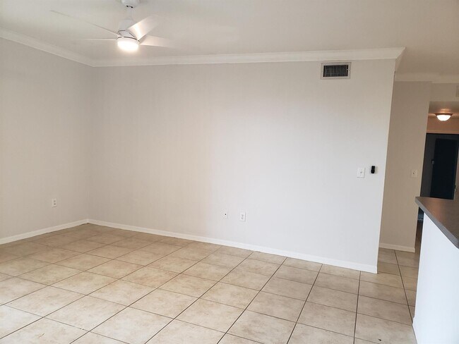 Building Photo - 15145 Michelangelo Blvd