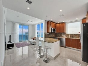 Building Photo - 1945 S Ocean Dr