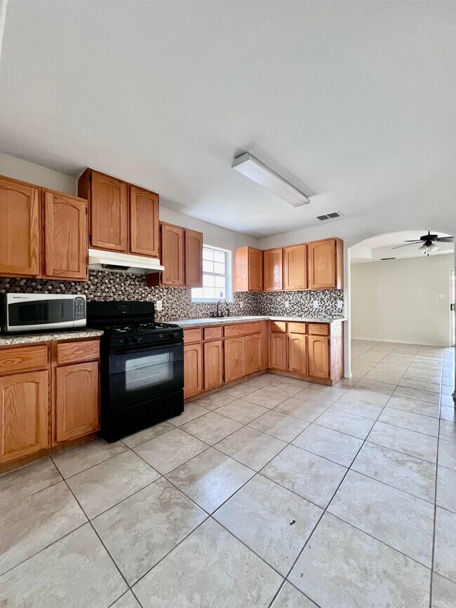 Building Photo - 3619 Aguanieve Dr