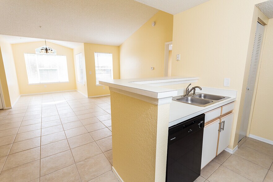 Building Photo - 2208 Antigua Pl