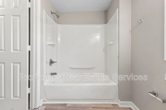 Building Photo - 1511 Highland Ave