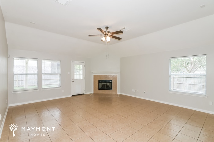 Building Photo - 15207 Bentridge Dr