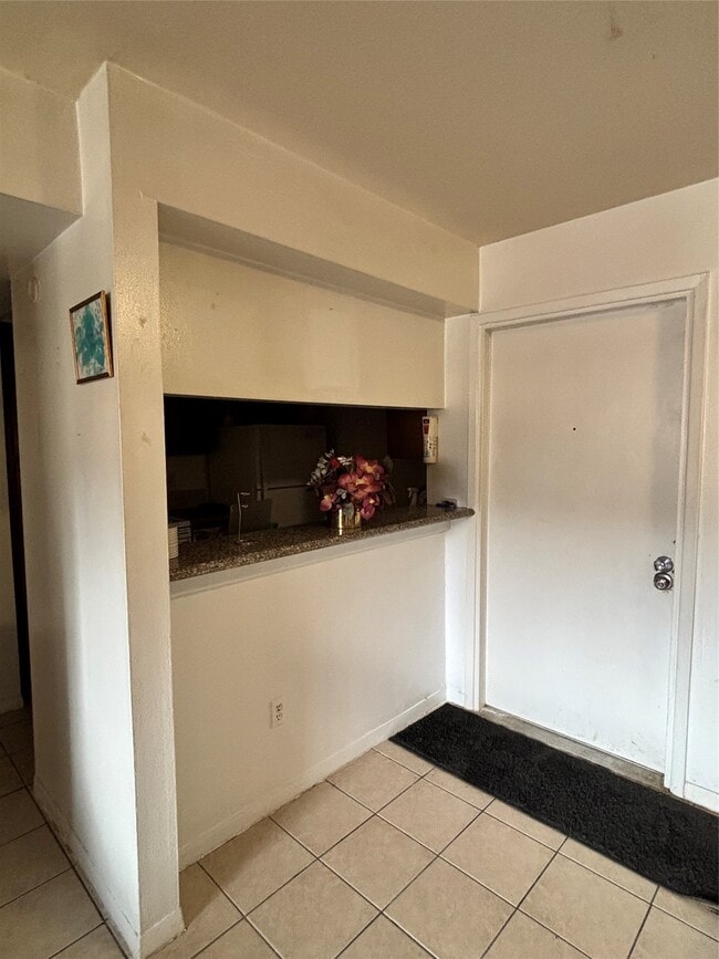 Building Photo - 8417 Hearth Dr