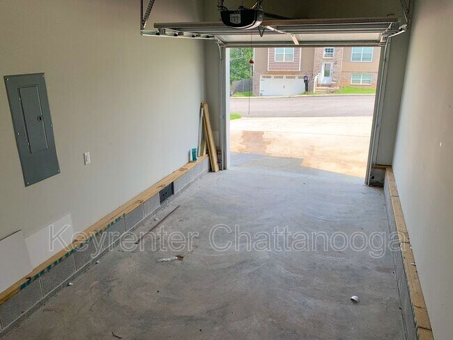 Building Photo - 2105 Short Leaf Ln