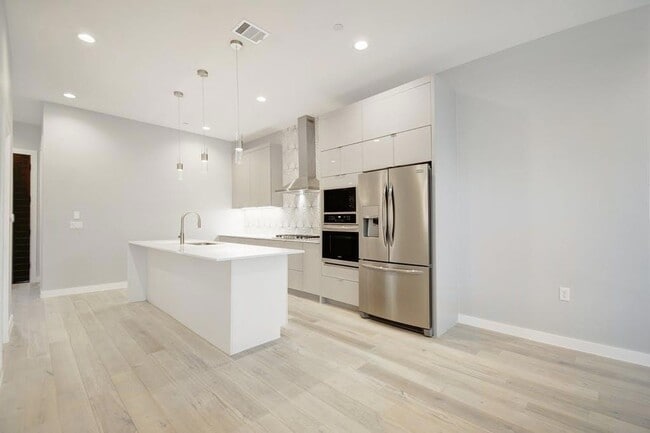 Building Photo - 2108 Tillery St