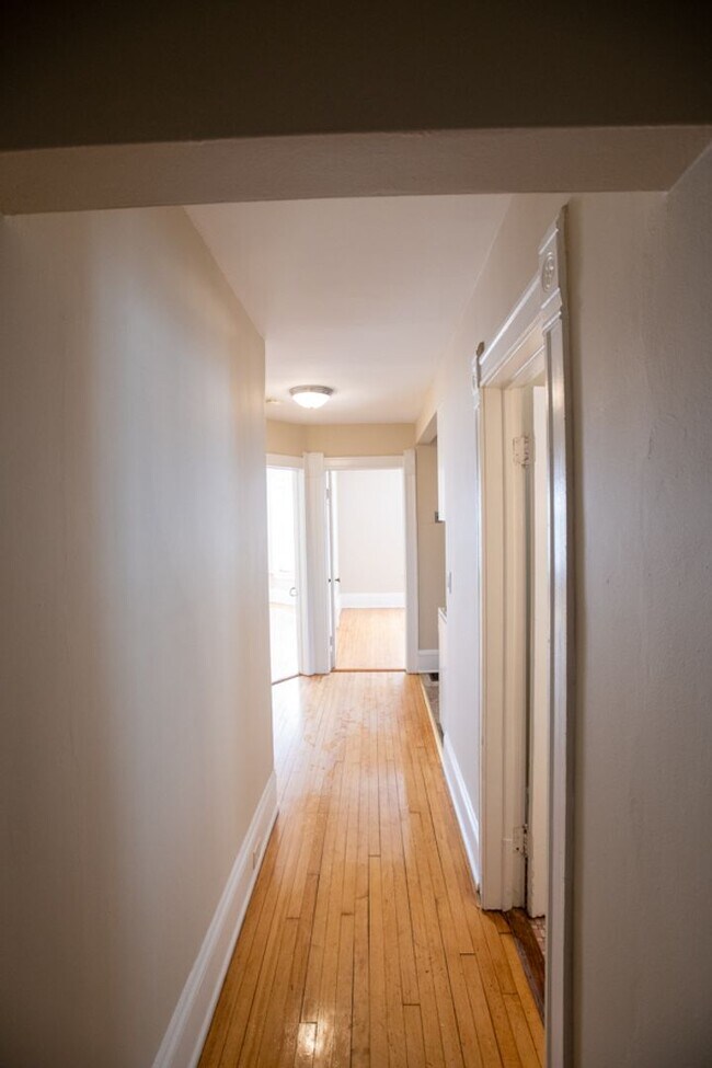 Building Photo - 2728 N Murray Ave