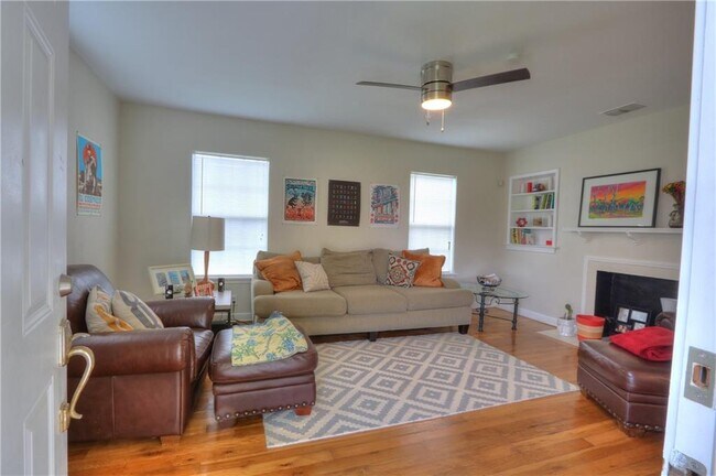 Building Photo - 3538 Austin St