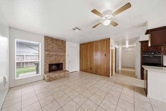 Building Photo - 4506 Jamaica Ln