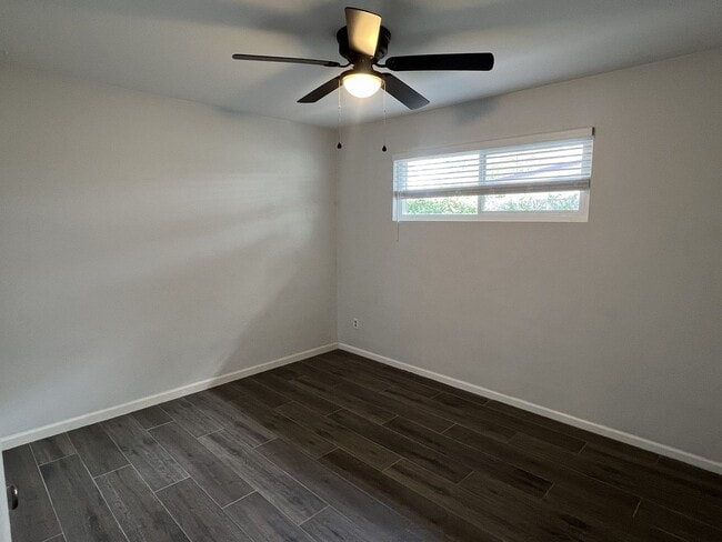 Building Photo - Beautifully Renovated 3 Bed 2 Bath on 17th Av South of Northern