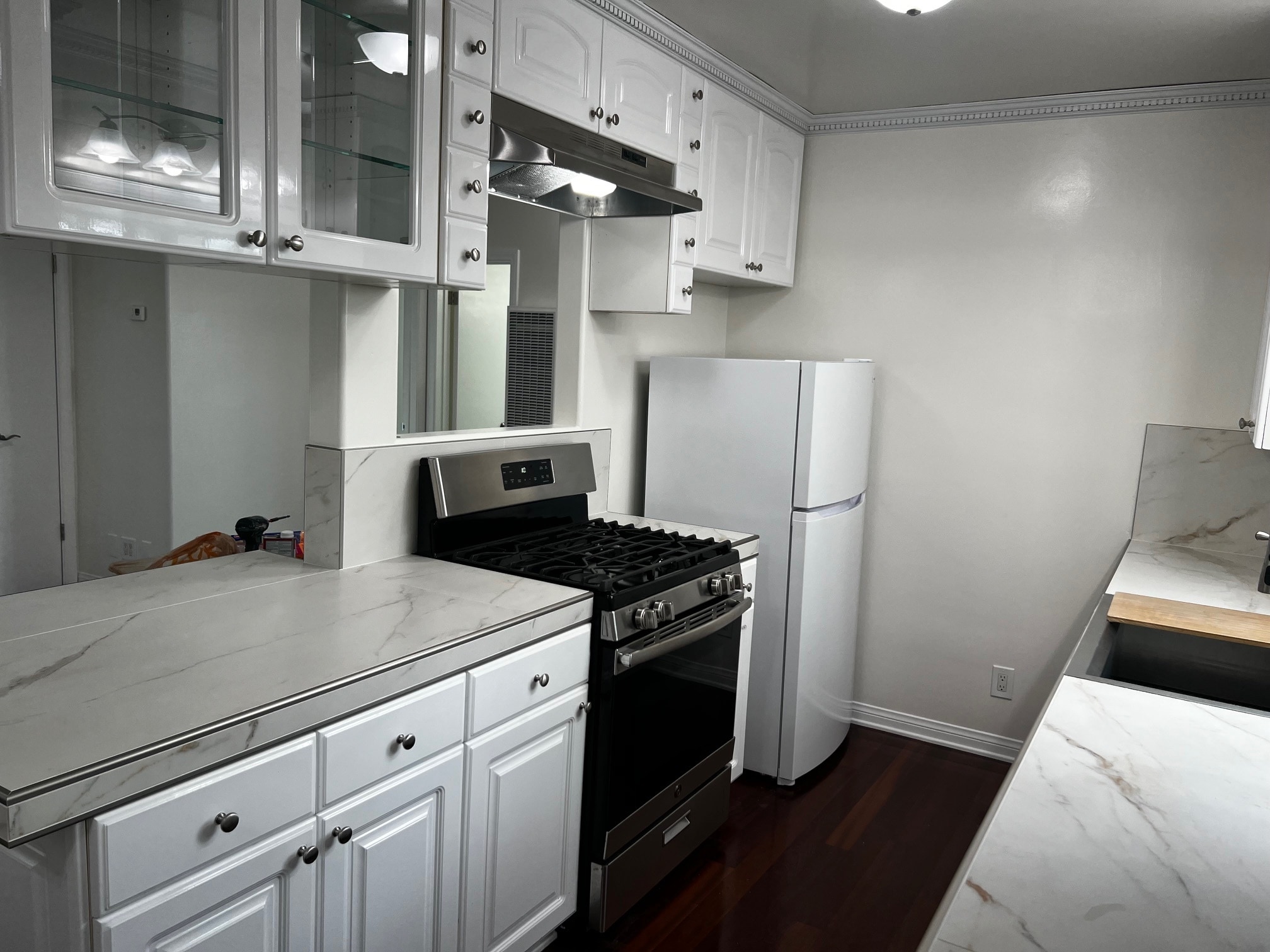 Building Photo - 323 S Francisca Ave