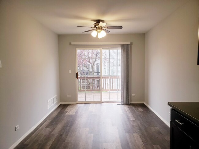 Building Photo - 292 Waterbury Cir