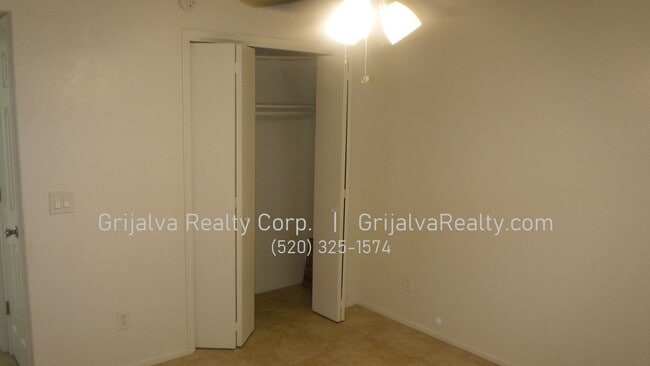 Building Photo - 1550 N 4th Ave