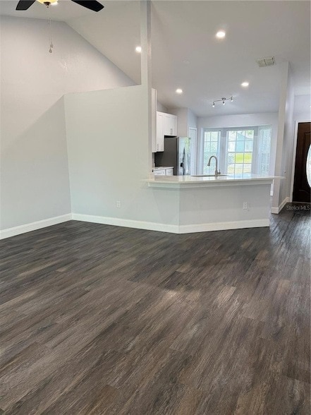 Building Photo - 100 Little Fox Ave