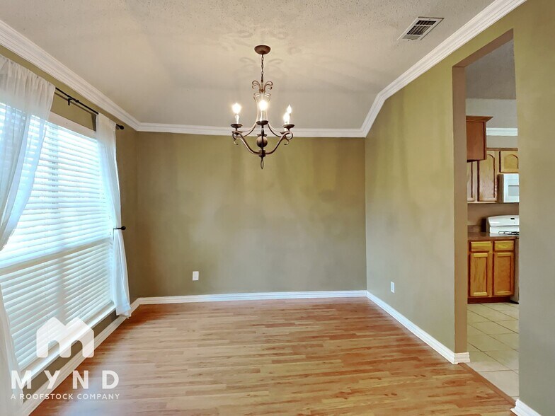 Building Photo - 5505 Stonemoss Dr