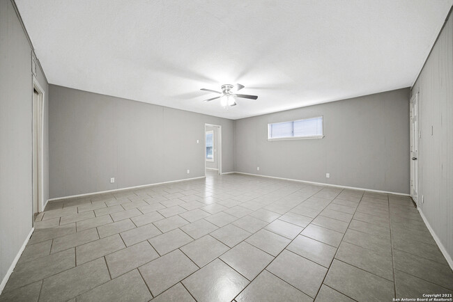 Building Photo - 307 San Angelo Blvd