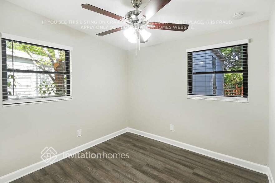 Building Photo - 6817 Tuttle St