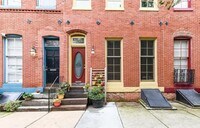 Building Photo - 1317 Hollins St