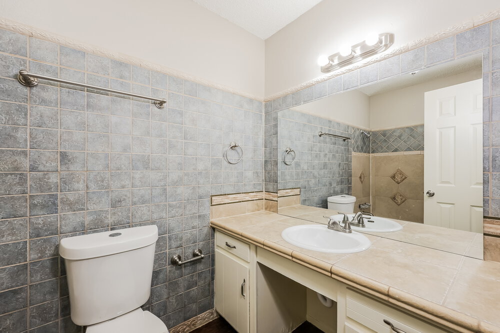 Building Photo - 629 Dawn Dr