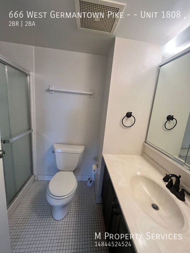 Building Photo - Spacious, Beautiful 2 Bedroom 2 Bath Condo...