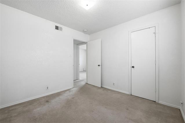 Building Photo - 2812 Ridgecrest Dr